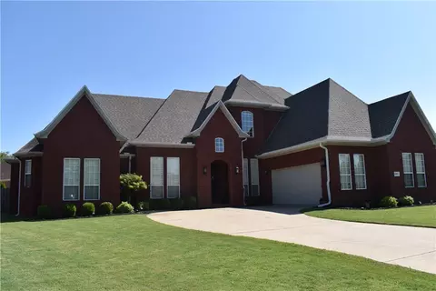 6101 Laurel Hill Ln, Rogers, AR 72758
