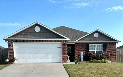2306 Maplewood Dr, Lowell, AR 72745