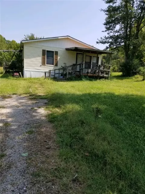 290 Stateline Dr, Holiday Island, AR 72631