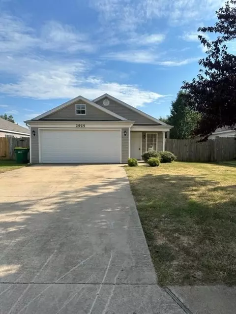 2925 Beech Ave, Springdale, AR 72762