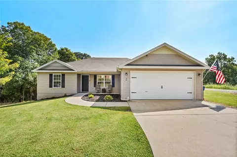 2 Marie Ln, Bella Vista, AR 72715