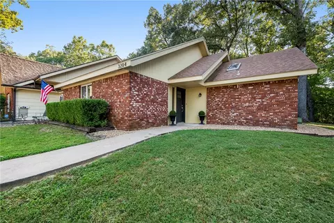 3204 Cardinal Creek Cir, Bentonville, AR 72712