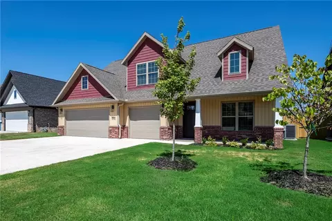 2402 SW 18th St, Bentonville, AR 72713