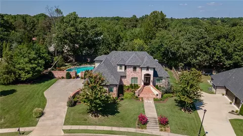 4118 Legacy Dr, Springdale, AR 72762