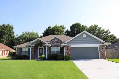 2807 Colton Dr, Springdale, AR 72762