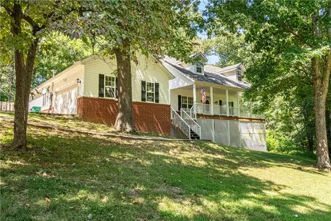 4200 Hilltop Dr, Rogers, AR 72756