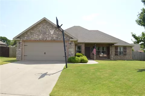 809 Custer St, Prairie Grove, AR 72753