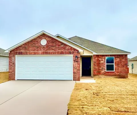 3507 N Scarlet Ln, Siloam Springs, AR 72761