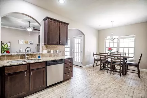 560 Lancaster Rd, Centerton, AR 72719 photo 9