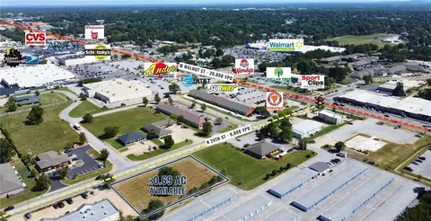24 Th St, Rogers, AR 72756