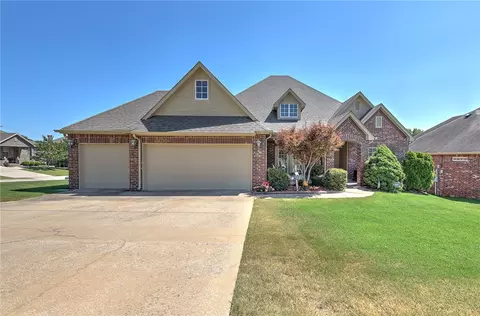 3701 SW Kestrel Dr, Bentonville, AR 72712