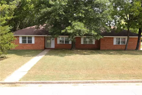 3000 N Sheryl Ave, Fayetteville, AR 72703