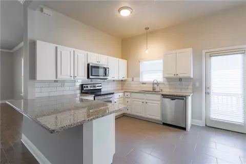 3615 W Clabber Creek Blvd, Fayetteville, AR 72704