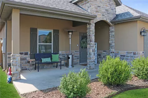 106 E Glendale Ln, Rogers, AR 72758 photo 3
