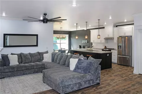 106 E Glendale Ln, Rogers, AR 72758 photo 9