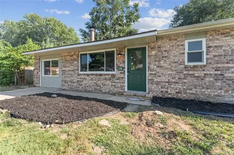 1316 Sunset Dr, Rogers, AR 72756