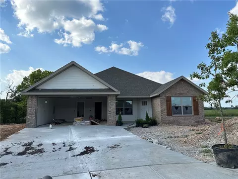 1001 Riverside Dr, Bentonville, AR 72713