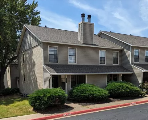 308 Fairway Cir #A, Springdale, AR 72764