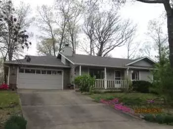 1 Wyncombe Ln, Bella Vista, AR 72714