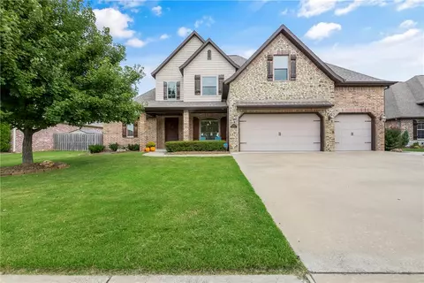 4605 W Warbal Trl, Rogers, AR 72758