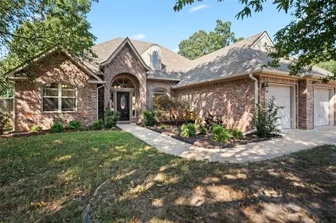 2332 Tall Tree Ln, Springdale, AR 72762