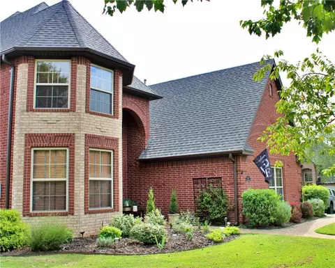 1101 Thornridge Rd, Bentonville, AR 72712