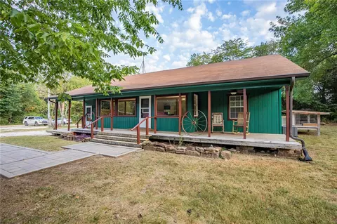 10056 W Jeter Rd, Fayetteville, AR 72701