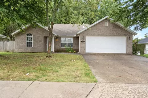 727 Applegate Ln, Lincoln, AR 72744