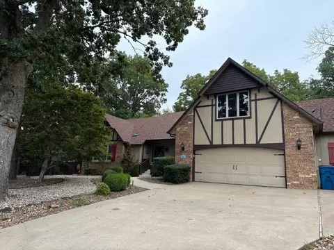 4 Singleton Cir, Bella Vista, AR 72715