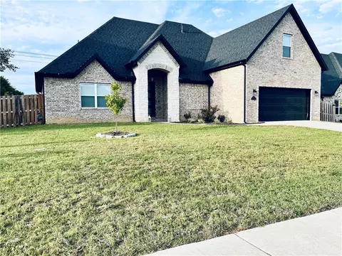 1201 Quailridge Way, Bentonville, AR 72712