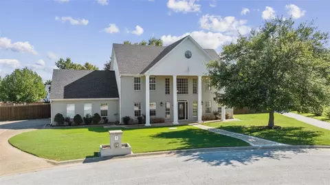 4 Acorn Cir, Bentonville, AR 72712