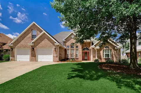 5104 S 47th St, Rogers, AR 72758