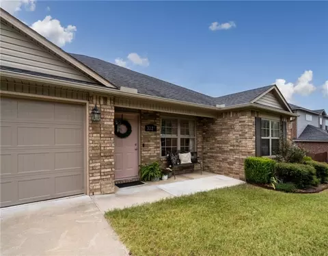 3227 Whispering Spring Ave, Springdale, AR 72762
