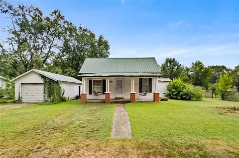1453 Pine St, Westville, OK 74965