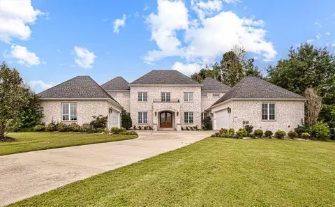 5511 Walters Cir, Fayetteville, AR 72704