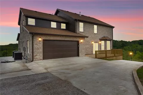 3203 NE Doyle Dr, Bentonville, AR 72712