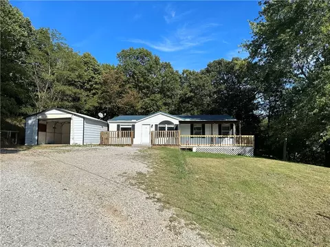 120 Hillside Dr, Huntsville, AR 72740