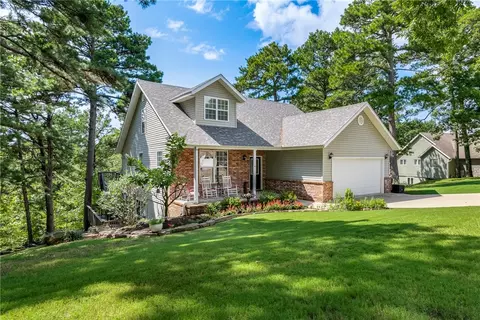 4 Acapulco Dr, Rogers, AR 72756