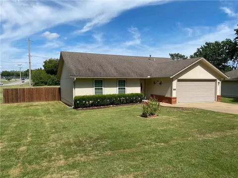 174 Ruth St, Farmington, AR 72730