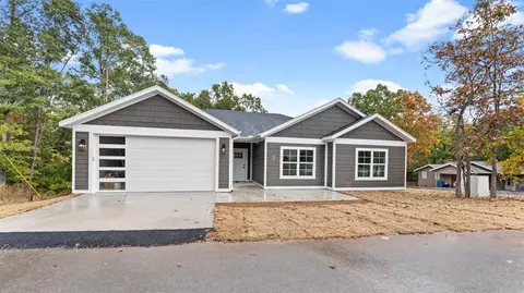 2 Dumfries Dr, Bella Vista, AR 72715