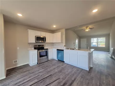 1731 Hermitage Dr, Centerton, AR 72719 photo 4