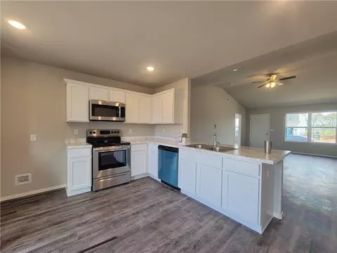 1731 Hermitage Dr, Centerton, AR 72719 photo 3