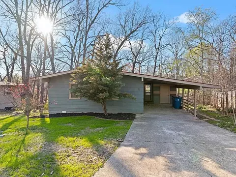 2 Cobb Cir, Bella Vista, AR 72715