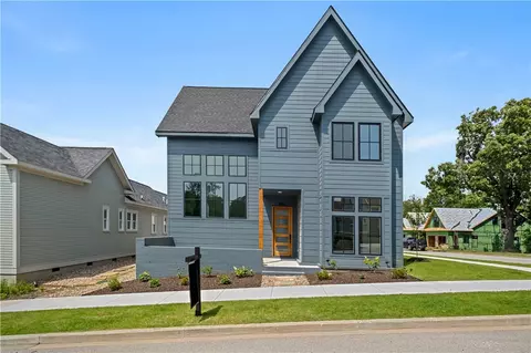 5423 Hackett St, Springdale, AR 72762
