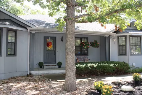 34 Mission Hills Ln #8, Holiday Island, AR 72631