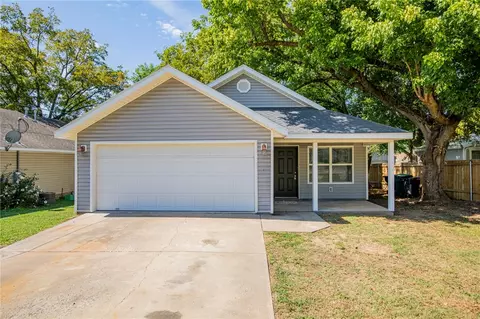 1204 S 3rd St, Rogers, AR 72756