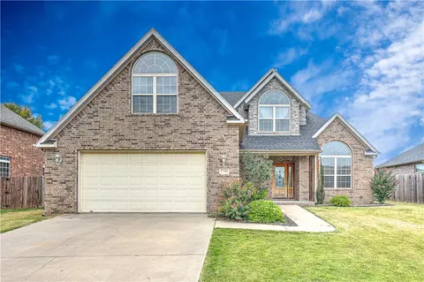 3766 Rock Springs St, Springdale, AR 72762