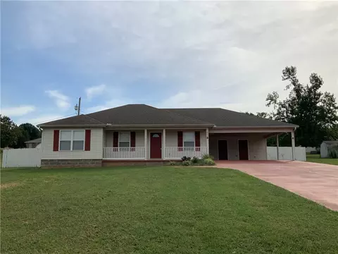 956 N College Ave, Huntsville, AR 72740