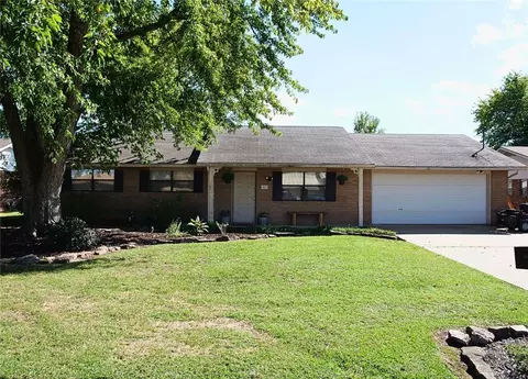 405 20th St, Bentonville, AR 72712