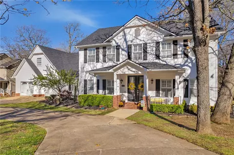 2838 E Brandon Cir, Fayetteville, AR 72703